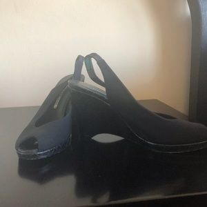 DONALD J PLINER PEEP TOE SHOE SLING SANDALS 7M